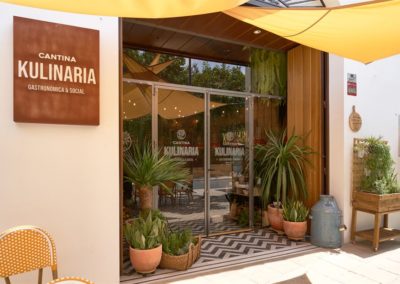 La Cantina Kulinaria un proyecto de interiorismo del equipo de MisterWils. En el mes de julio abrió sus puertas en Osuna La Cantina Kulinaria