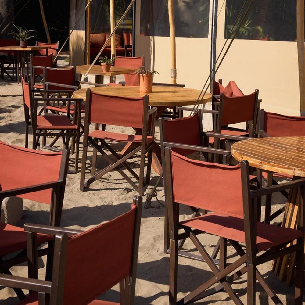 MALLORQUIN FOLDING WOODEN CHAIR, contemporar style. Find it on MisterWils. More than 4000sqm of showroom and warehouse. Oyana 1