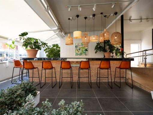 With great pleasure, Wanna Food & Drink, reopens its doors with renewed style.