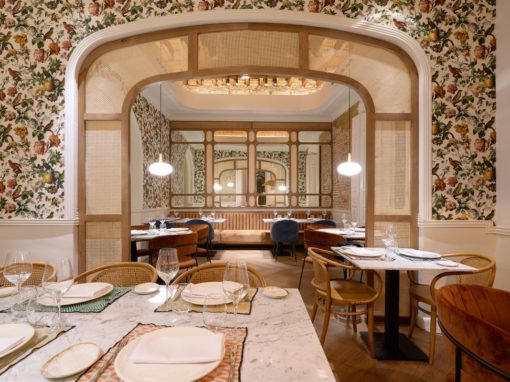 Fray Melitón, a restaurant that enters the scene with operatic overtones.