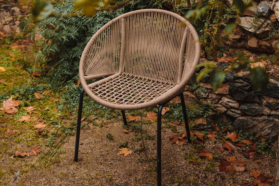 misterwils-blog-trendy-in-modern-dining-chairs-4 MESAS RÚSTICAS DE MADERA REDONDAS