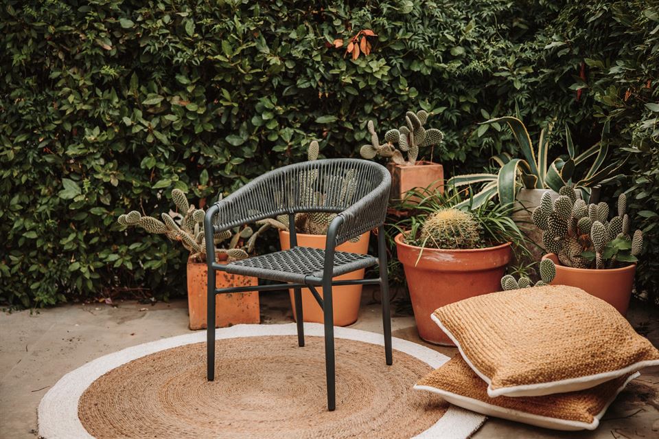 misterwils-blog-trendy-in-modern-dining-chairs-6 MESAS RÚSTICAS DE MADERA REDONDAS