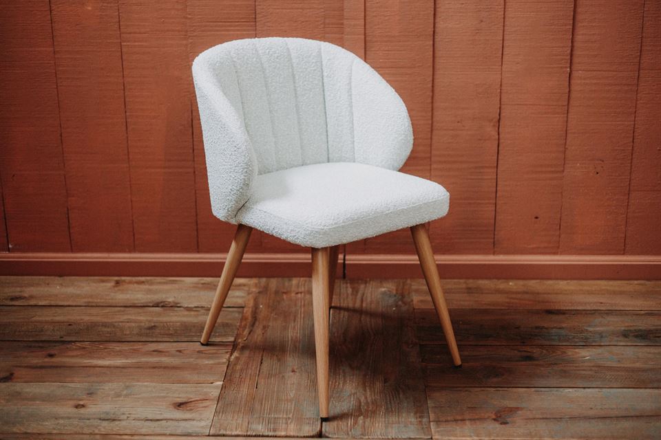 misterwils-blog-trendy-in-modern-dining-chairs-8 BANCO Y MESAS RÚSTICAS DE MADERA