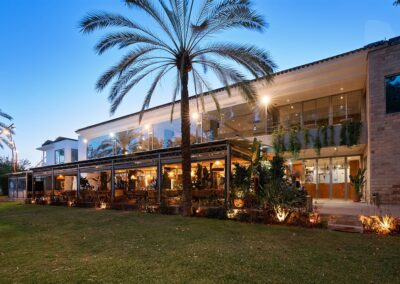 El Esturion Lantana Group | MisterWils, furniture for free souls | More than 4000sqm of showroom and warehouse. 8