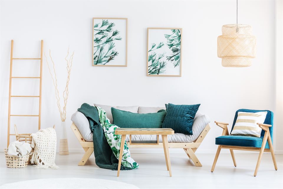 misterwils-blog-the-importance-of-lighting-in-the-living-room-2 detalle de lámpara con forma geométrica