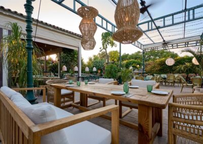 Terrace with furniture in hermanos guadalupe