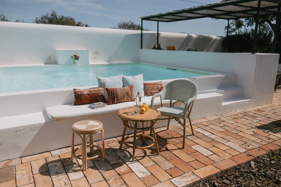 Discover the perfect furniture store for your project